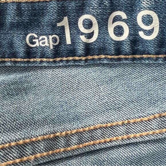 GAP Classic Blue Denim Bermuda Shorts - Picture 4 of 4